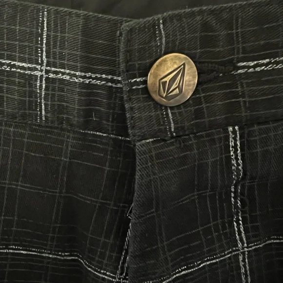 Volcom Mens shorts size 33 - Picture 5 of 5